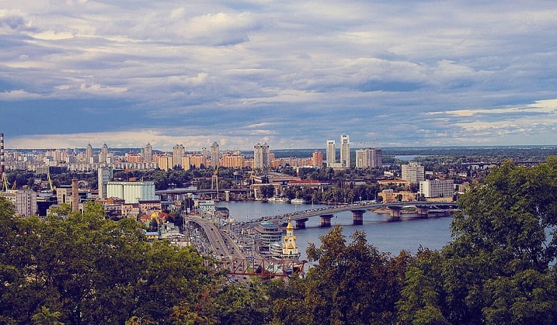 Ein Panorama der ukrainischen Hauptstadt Kiew. 