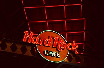 Das Logo eines Hard Rock Cafés.