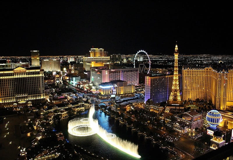 Die Casinos von Las Vegas bei Nacht.