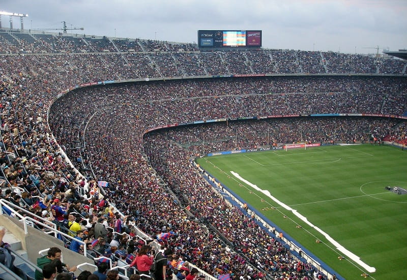 Das Stadion des FC Barcelona während eines Spiels.